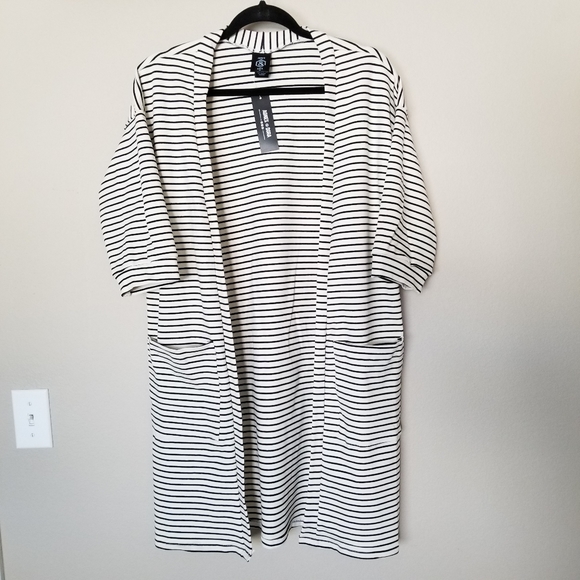 Agnes & Dora Forever Cardi (Ivory & Black) - Picture 2 of 3